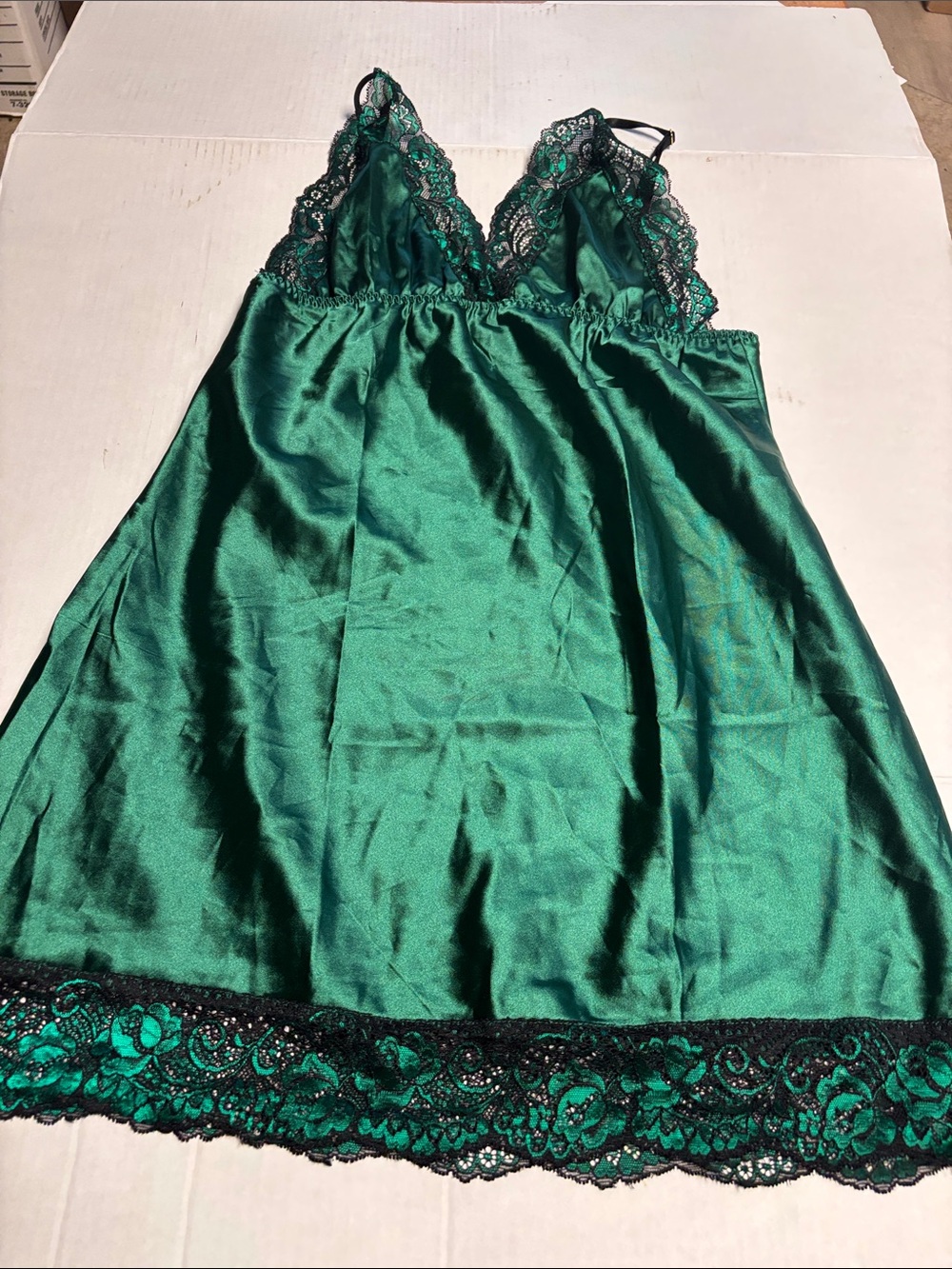 Emerald Lace-Trim Satin Chemise with Black Accents